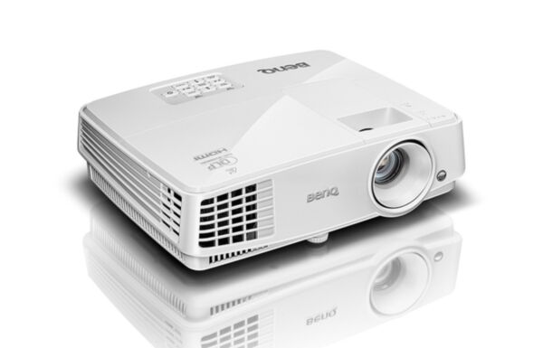 BenQ MX528: 3,300 Lumens XGA Projector - angled view (3 of 3)