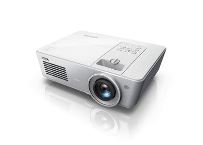 BenQ SU765: 5,500 Lumens WUXGA Projector - angled view (1 of 2)