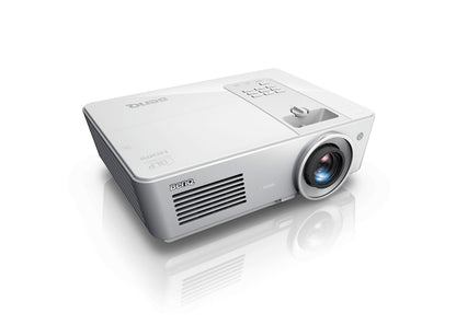 BenQ SU765: 5,500 Lumens WUXGA Projector - angled view (2 of 2)