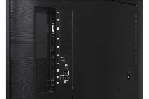 Samsung QM49F: 49 Inch QMF Series 500-Nit 4K UHD Multi-Screen Display - ports and connectivity close-up