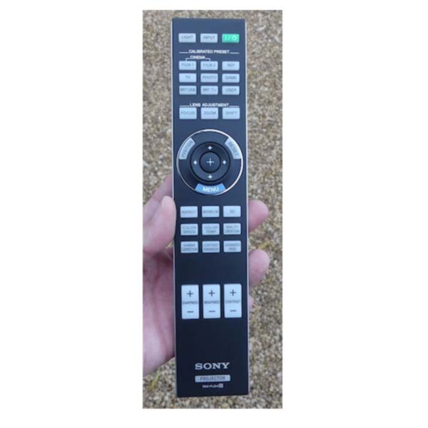 Sony VPL-VW550ES home cinema projector - with accessory